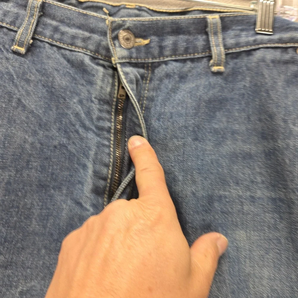 Levis 12668 important